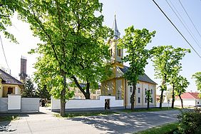 Bild zeigt Kirche in Lebeny